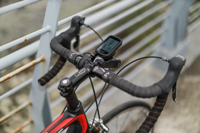 Garmin Edge 1060 : le compteur vélo à commande vocale arrive à 799,99 €